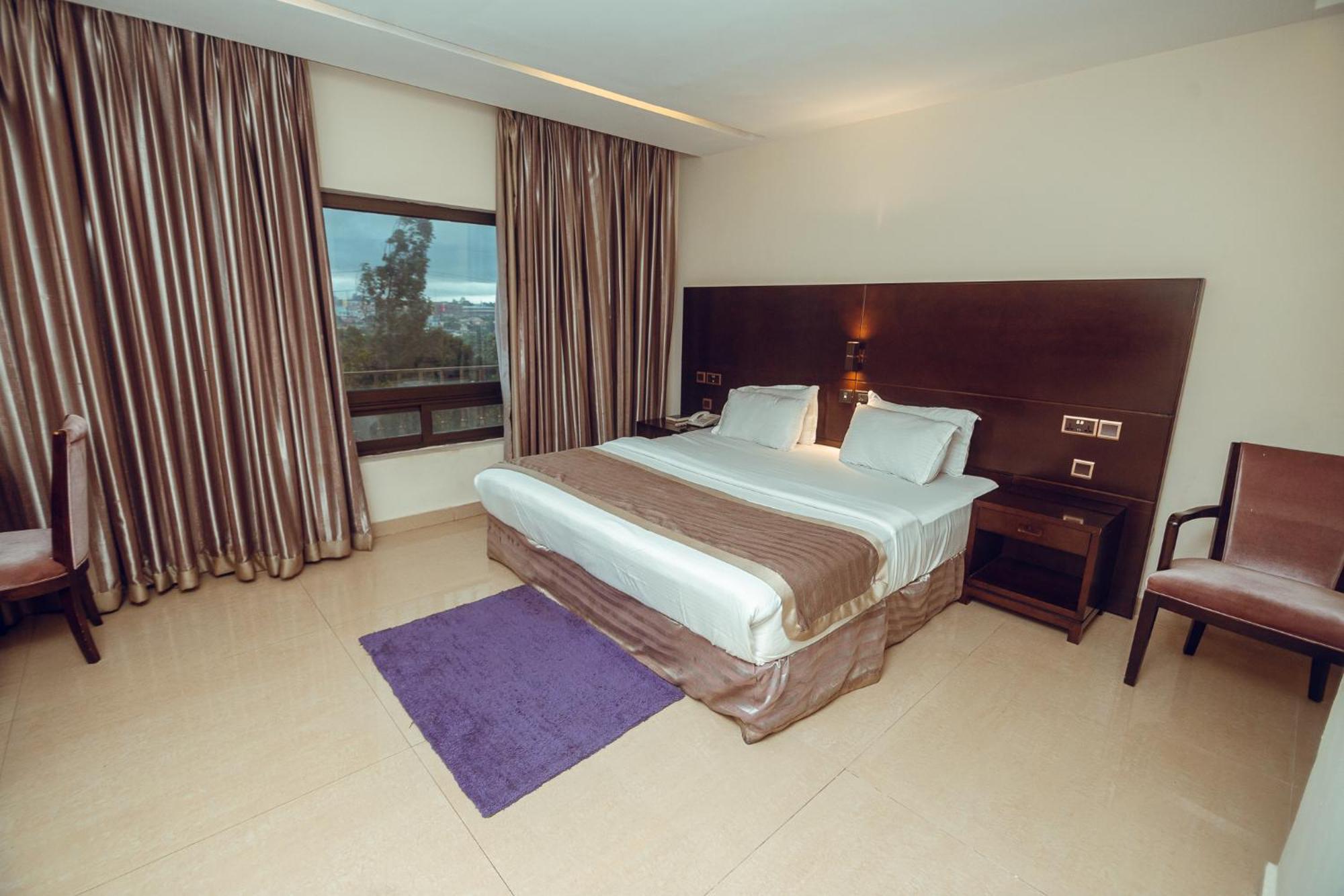 Noble House Hotel Kumasi Exterior photo