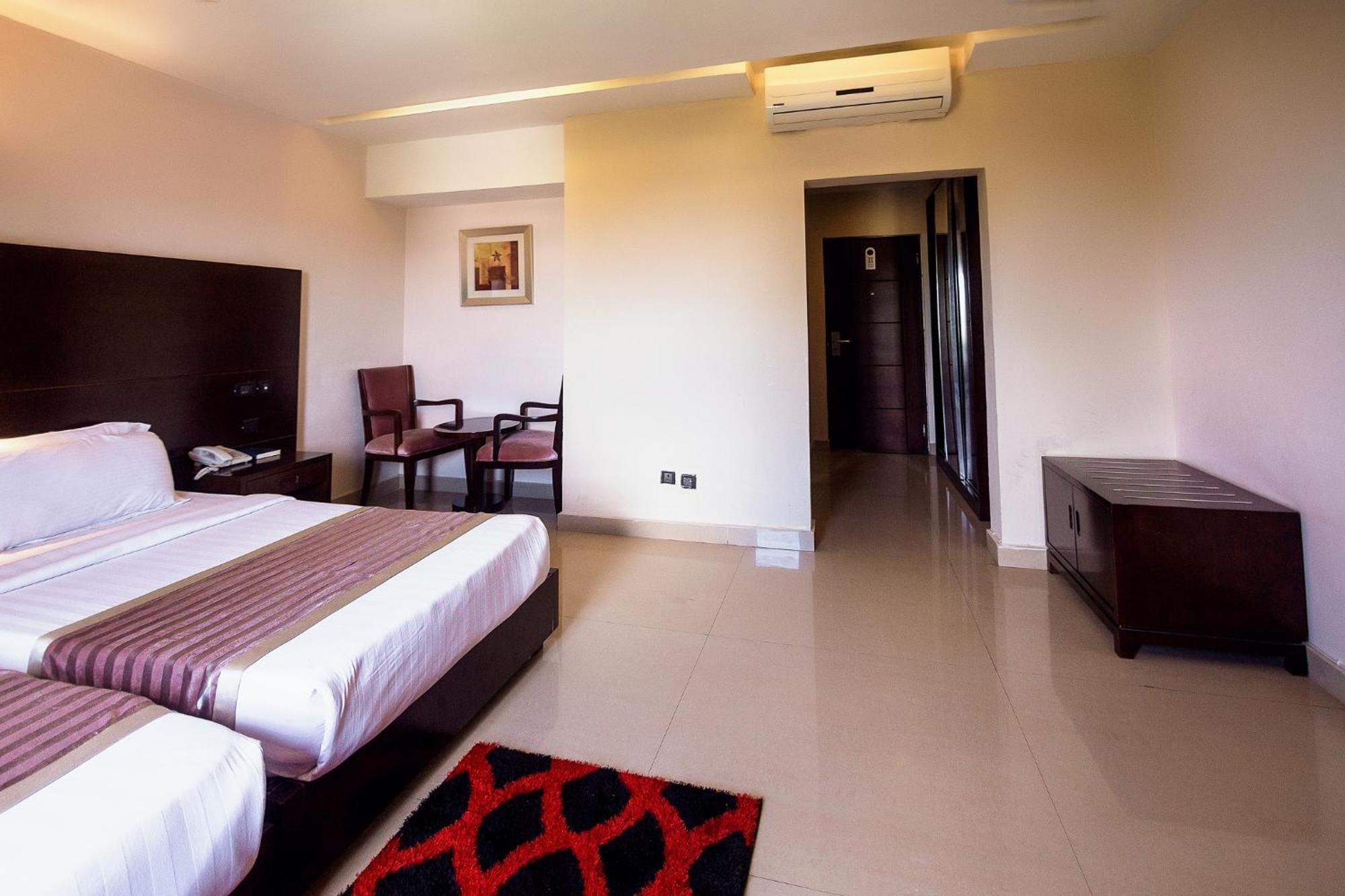 Noble House Hotel Kumasi Exterior photo