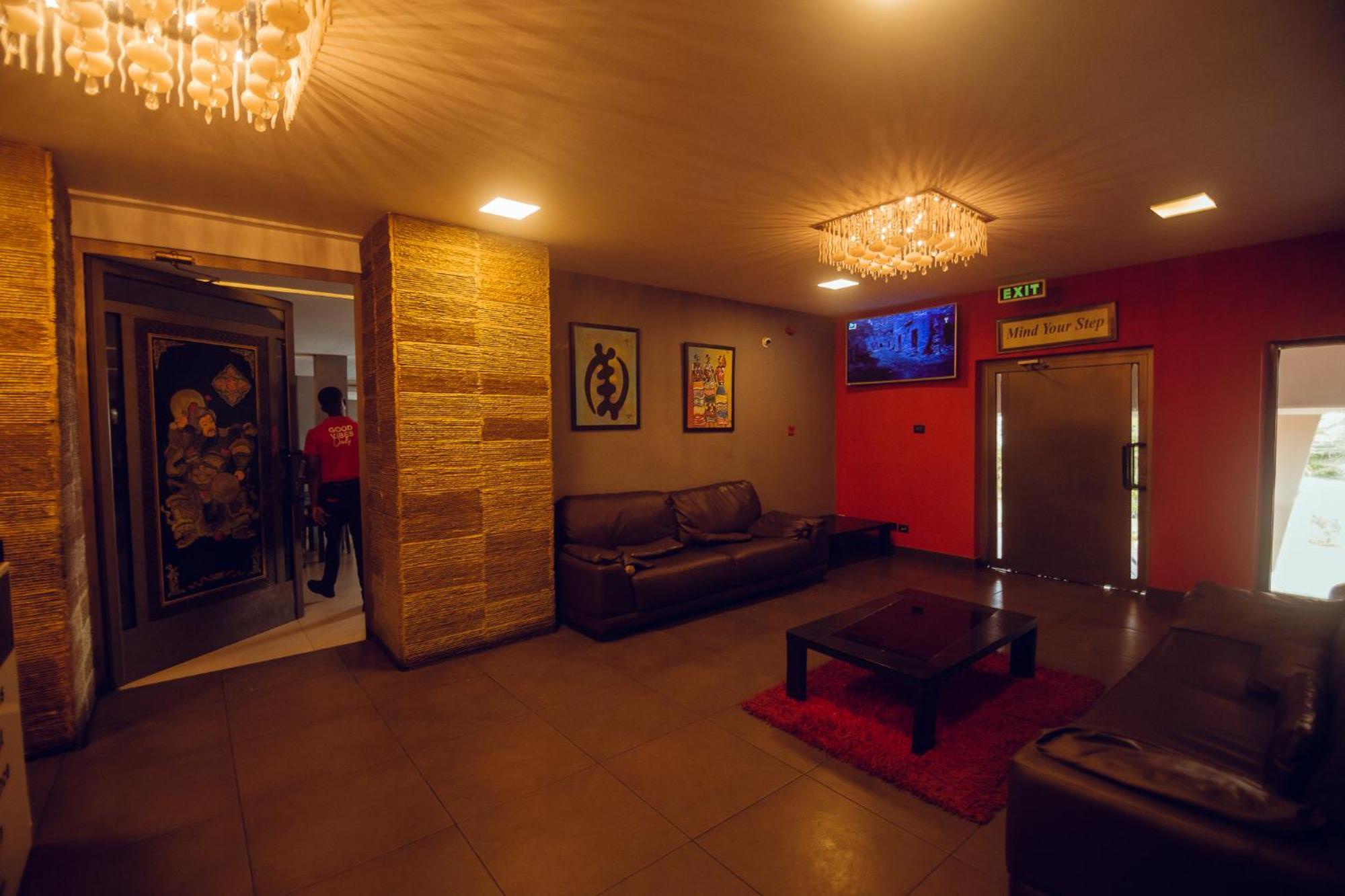 Noble House Hotel Kumasi Exterior photo