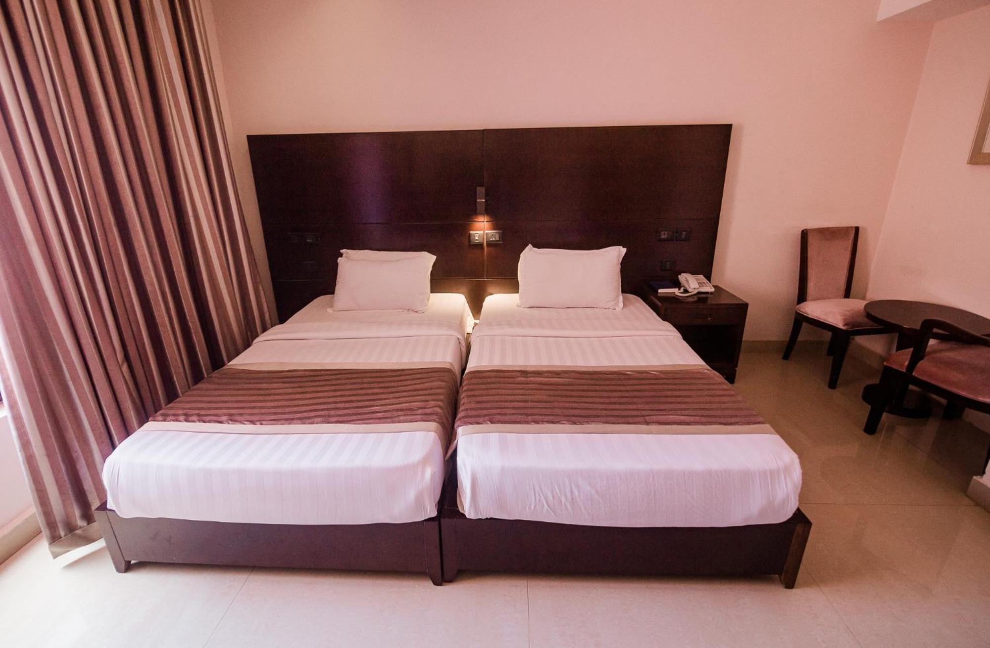 Noble House Hotel Kumasi Exterior photo