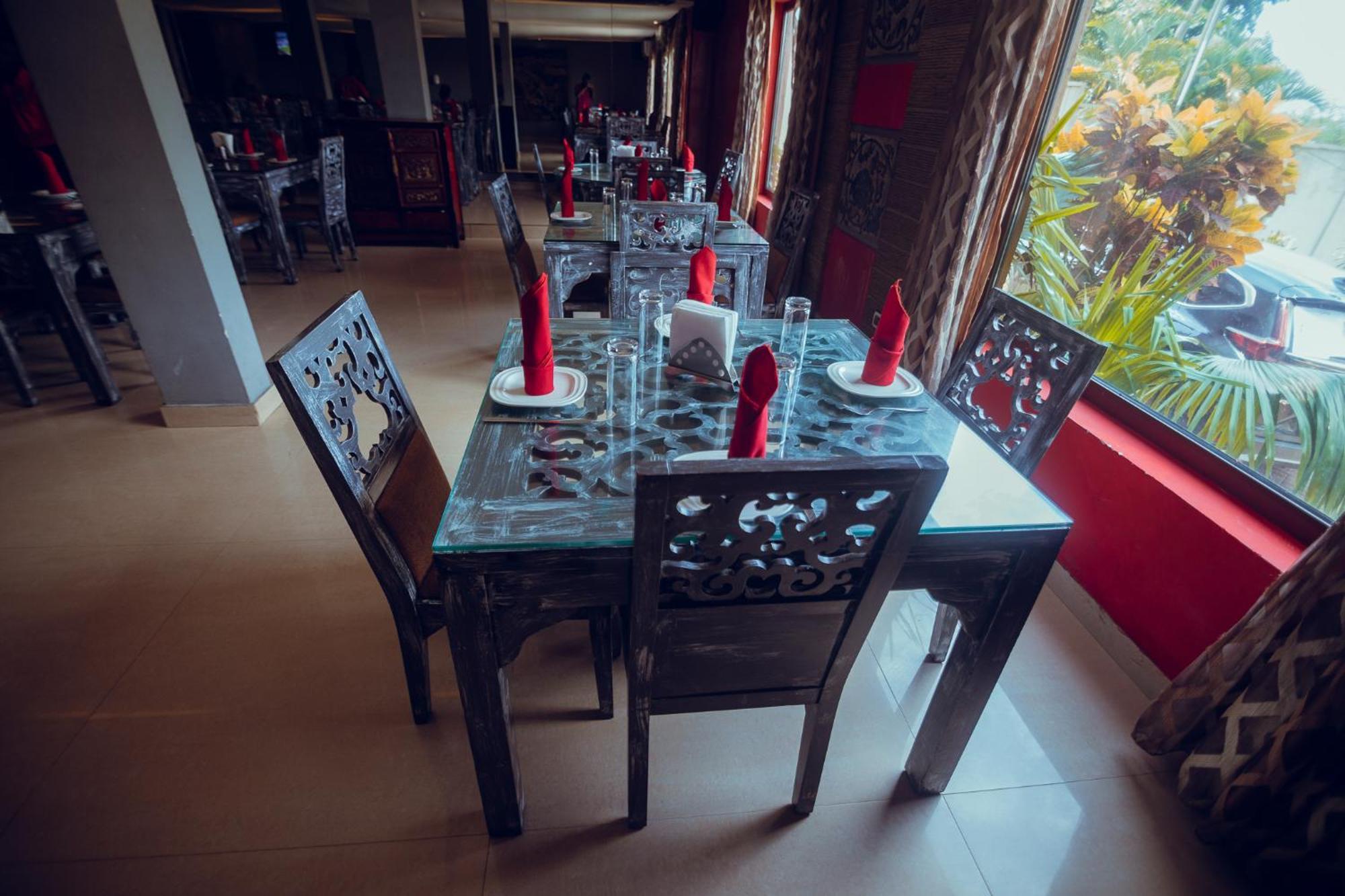 Noble House Hotel Kumasi Exterior photo