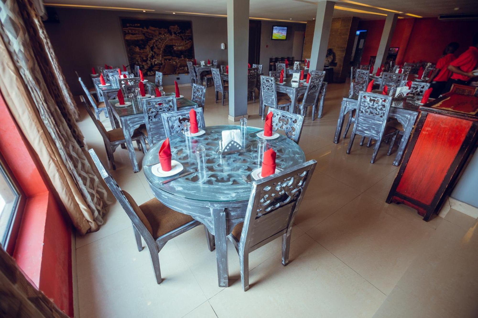 Noble House Hotel Kumasi Exterior photo