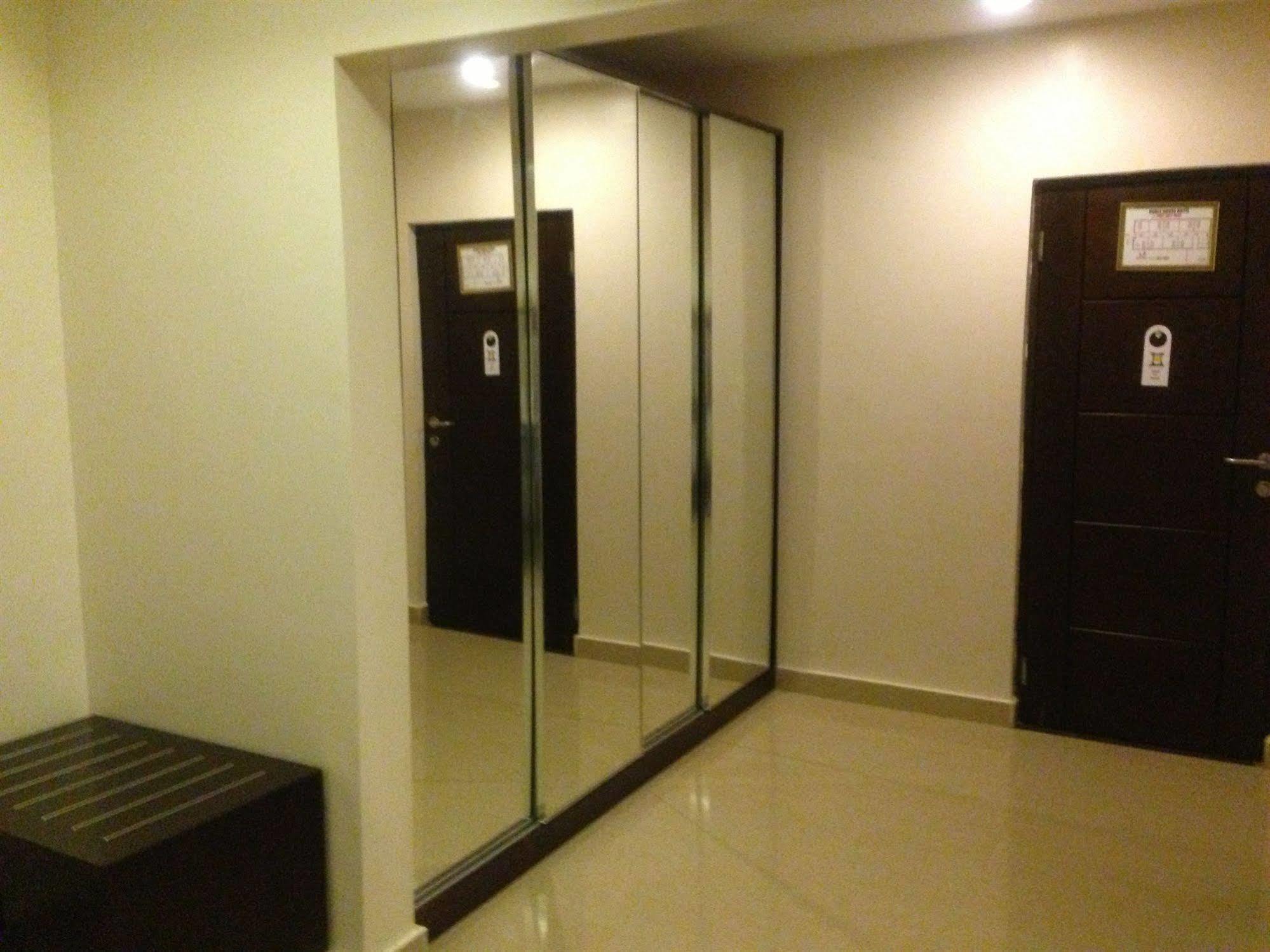 Noble House Hotel Kumasi Exterior photo