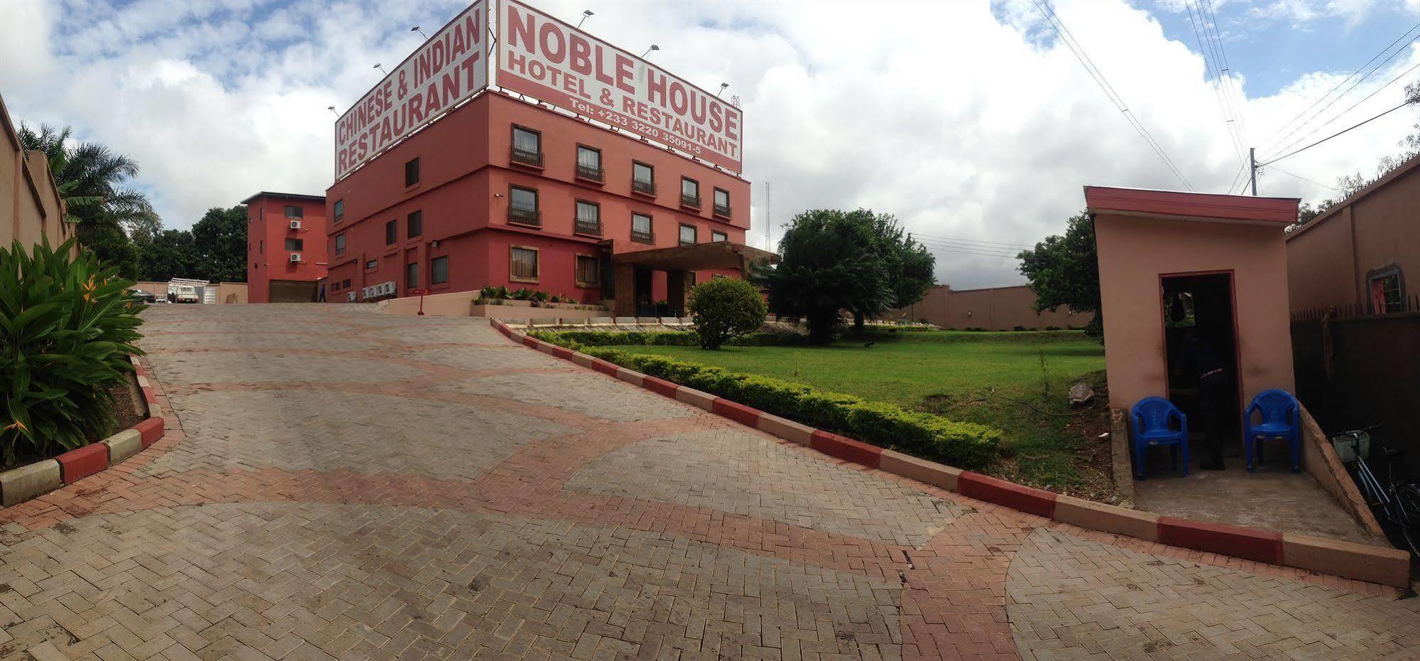 Noble House Hotel Kumasi Exterior photo