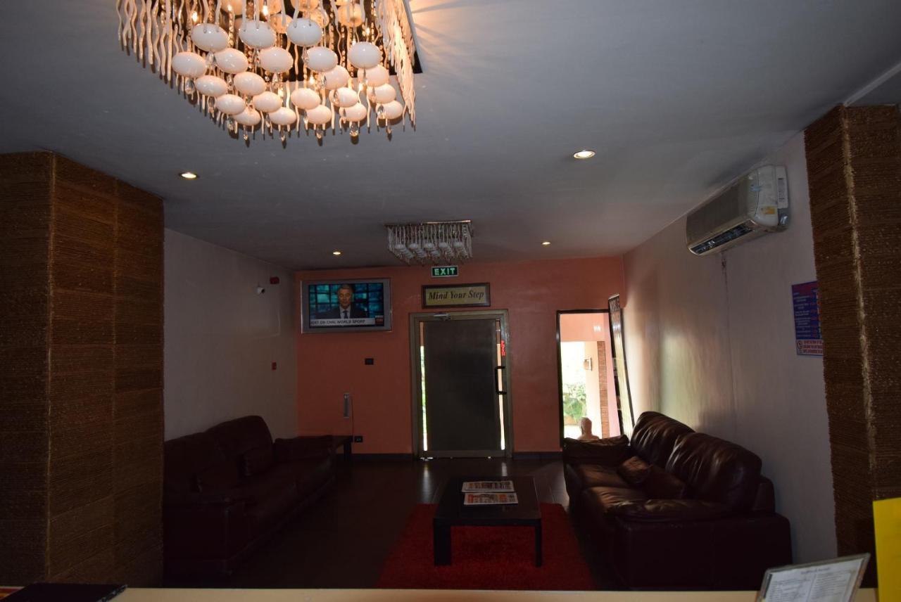 Noble House Hotel Kumasi Exterior photo