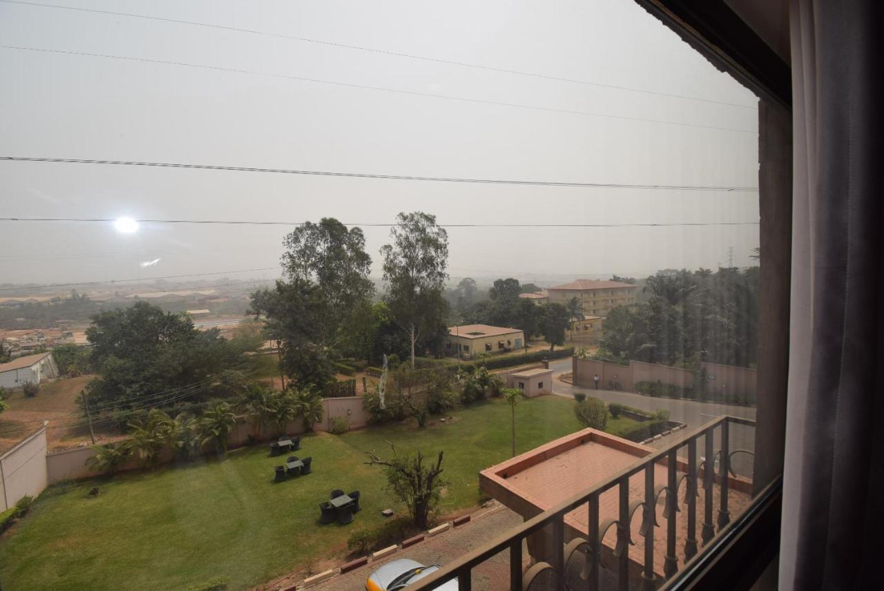 Noble House Hotel Kumasi Exterior photo
