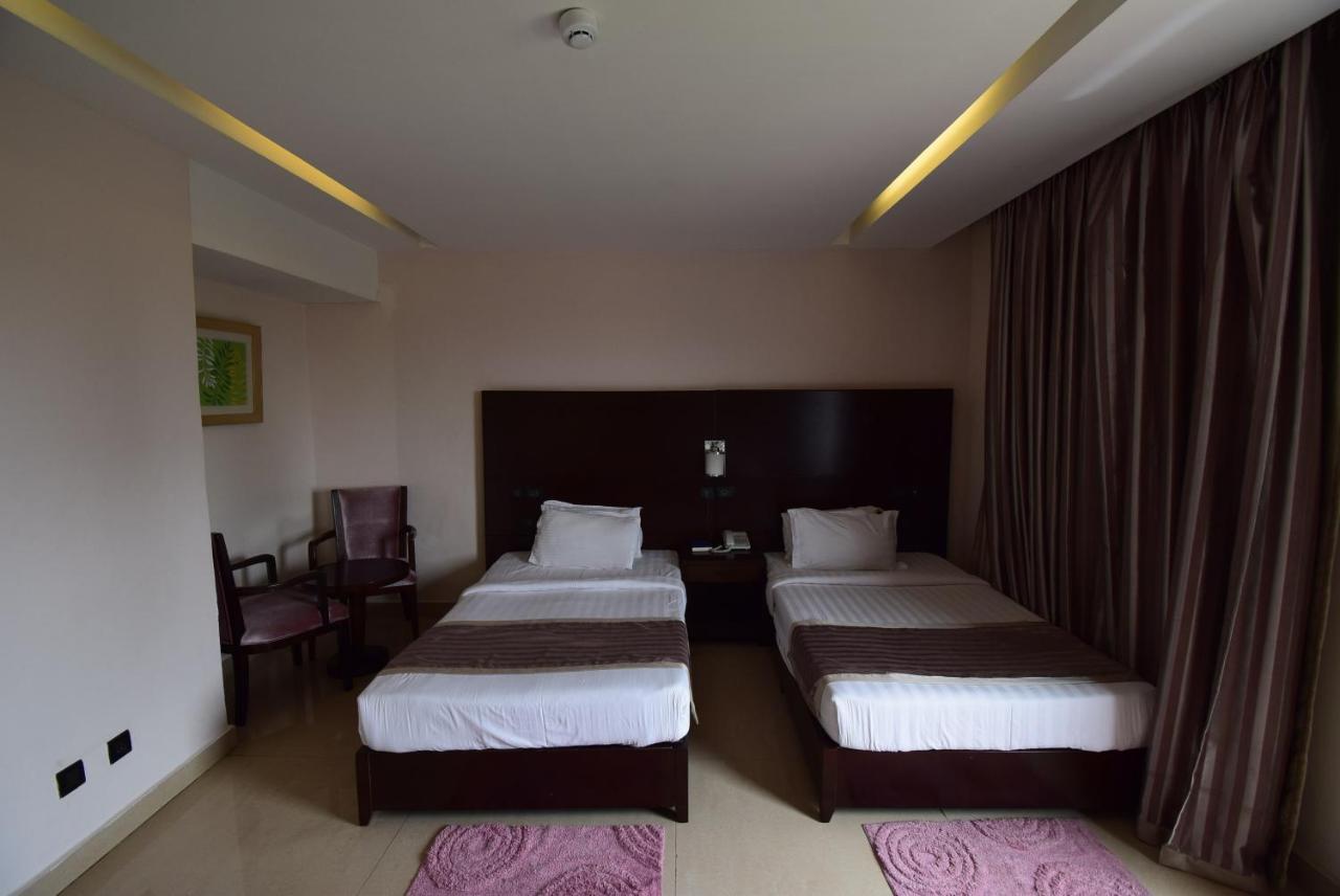 Noble House Hotel Kumasi Exterior photo
