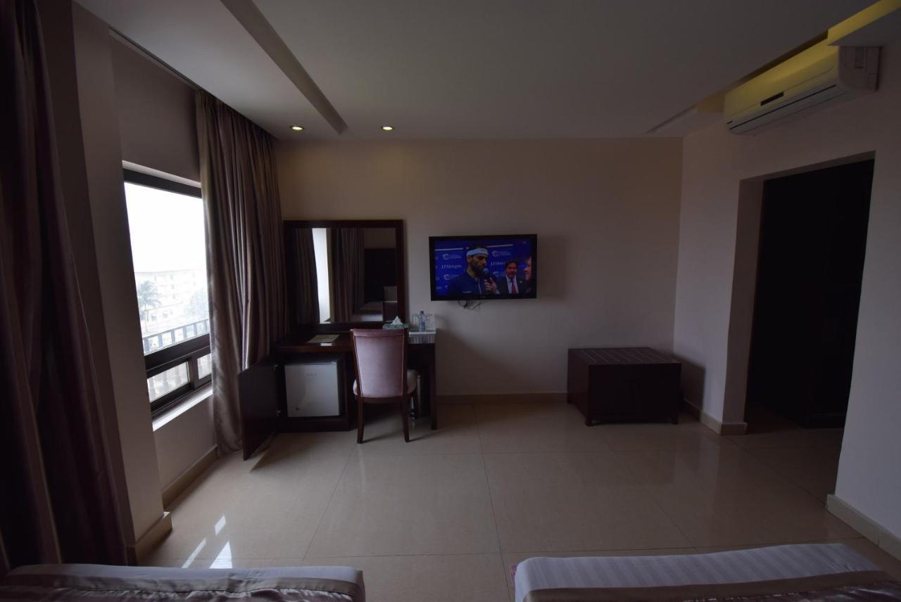 Noble House Hotel Kumasi Exterior photo